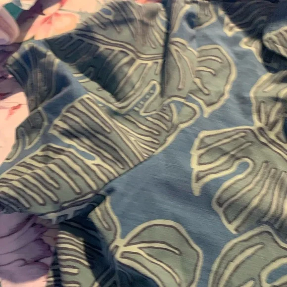 Joe Kealoha’s Women’s Button Down Short Sleeve Blouse Size Large - Picture 4 of 7